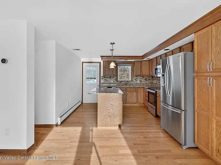 131 Barbarossa Ln — Photo 6
