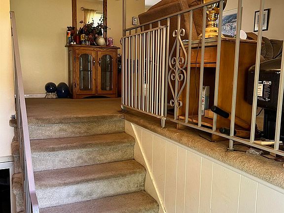 4th image of 223 Seminole Dr