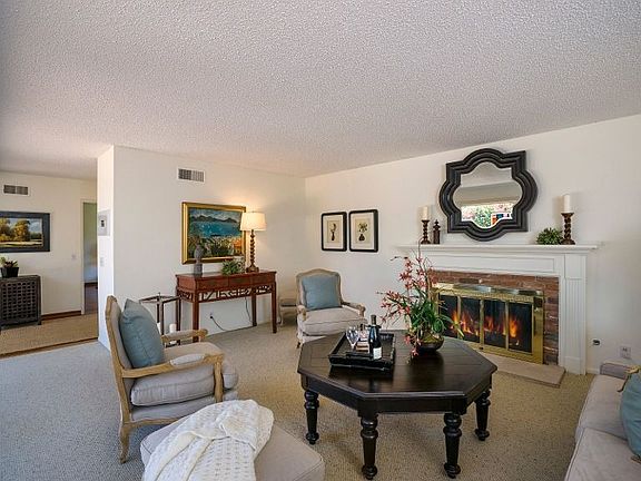 5th image of 4540 Carriage Hill Dr