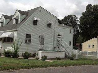 108 Lake View Blvd, Edison, NJ 08817