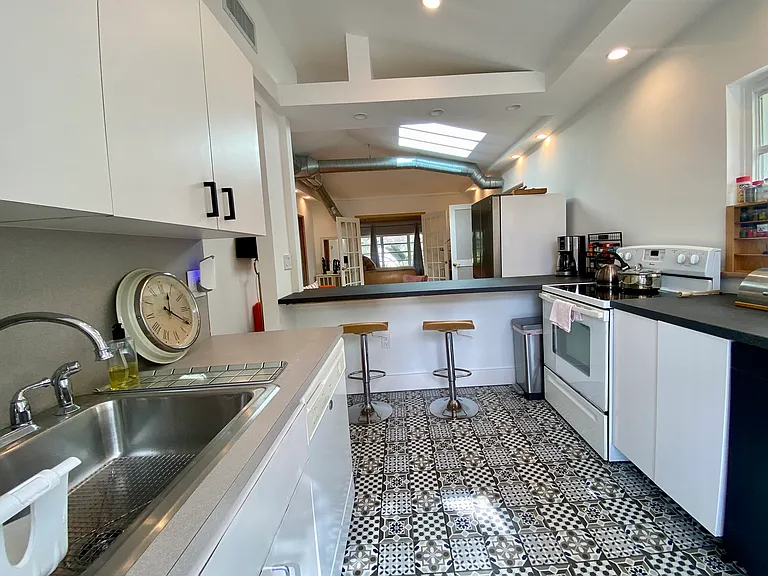 500 NE 62nd St #2 — Photo 16