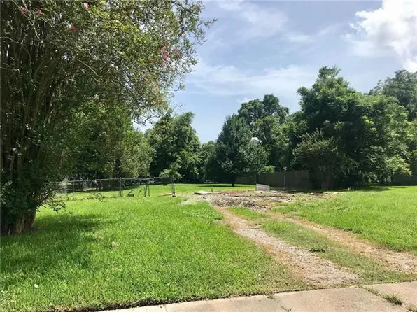 1306 14th St, Lake Charles, LA 70601
