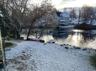25 River Rd, Pittsfield, NH 03263