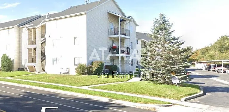 4988 W 4850 S #32 — Photo 4