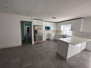 4546 SW 51st St #B, Fort Lauderdale, FL 33314