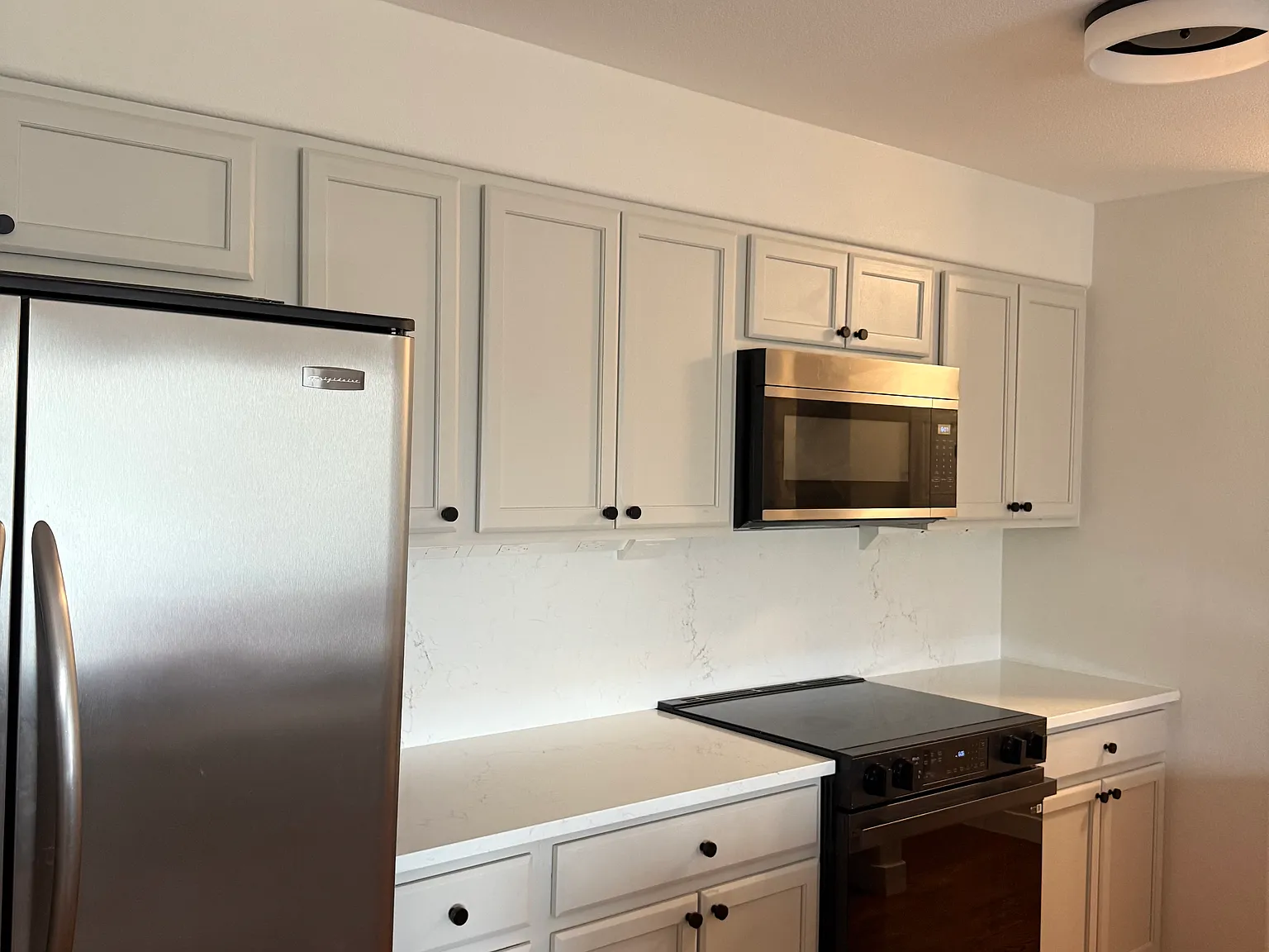 3 bed, 1334 sqft, $2,400 — Photo 1