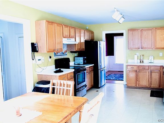 2nd image of 6819 Ironhorse Ct