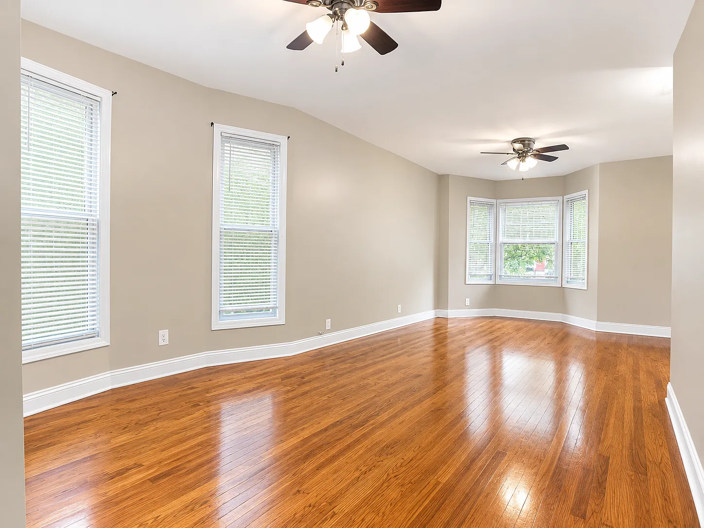2 bed, 1100 sqft, $2,000 — Photo 3