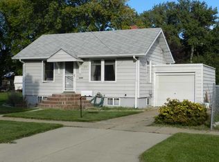 210 7th Ave SW, Mandan, ND 58554