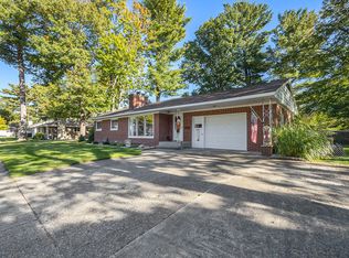 2244 Surfwood Dr, Muskegon, MI 49441