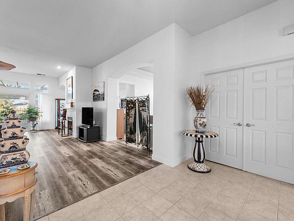 3rd image of 2121 Saint Andrews Drive