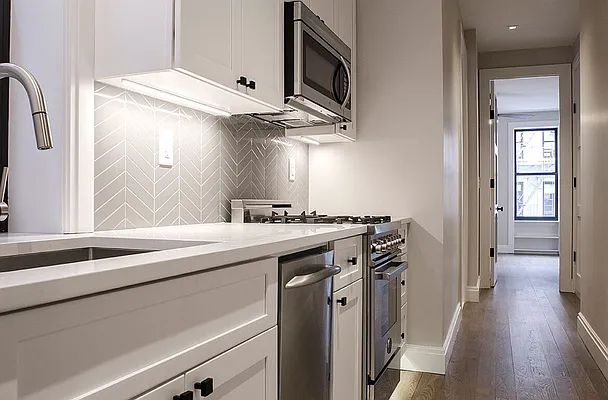 Rented by Argent Advisors LLC | media 24