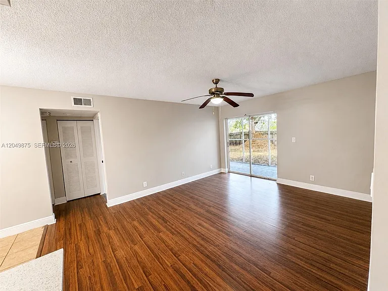5612 Rock Island Rd #144 — Photo 4