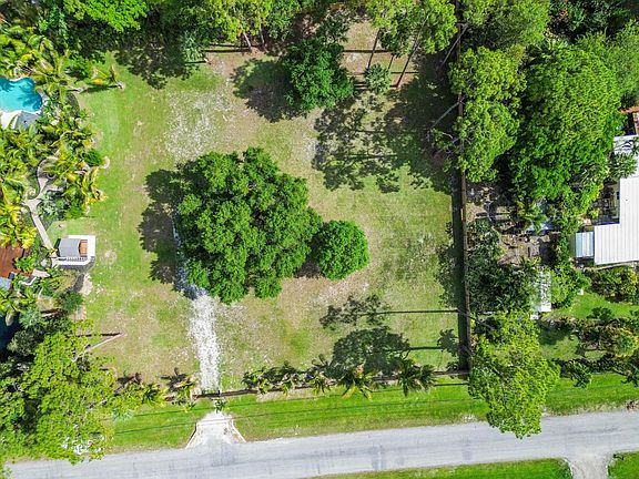 2nd image of 13530 42nd Road N