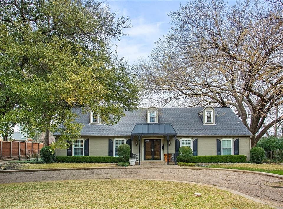 1st image of 9 Briarwood Cir