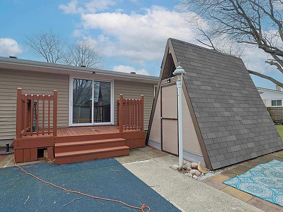 2nd image of 2975 Continental Dr