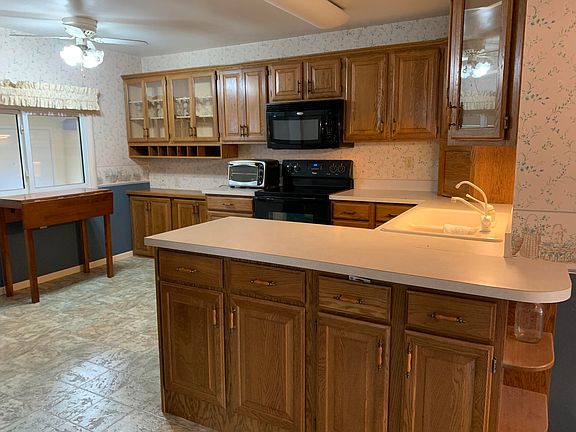 5th image of 302 Park Dr