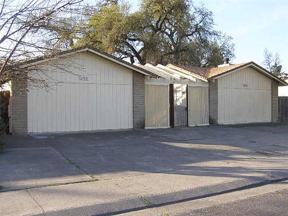 3rd image of 2712 Plantation Pl