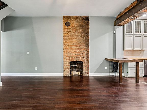 30-web-or-mls-E 9th St-S0910-012