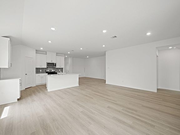 5th image of 15734 Garden Ridge Dr