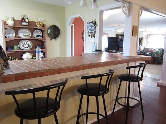 Kitchen Bar