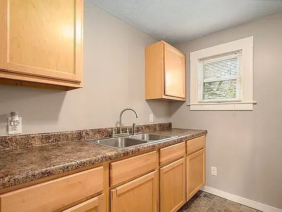 823 Sigsbee St SE #2 — Photo 6
