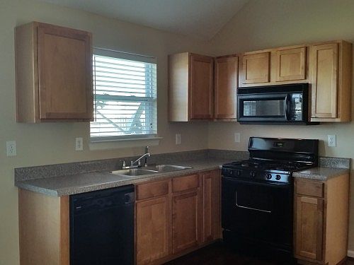 3rd image of 4448 Persian Ct