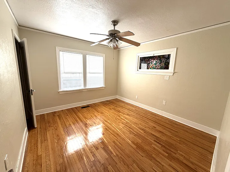 2778 Island Ave — Photo 9