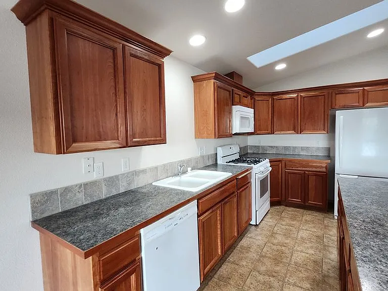 5811 Austin Ct — Photo 7