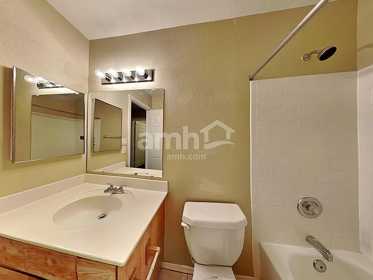 2312 E Lockwood St — Photo 14