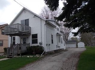 136 S Oneida St, Green Bay, WI 54303