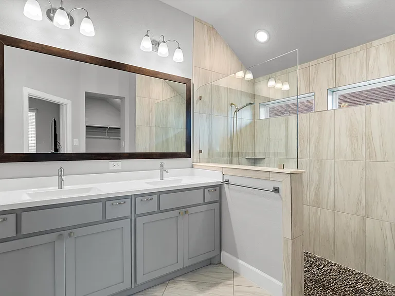 2304 Clancy Dr — Photo 11
