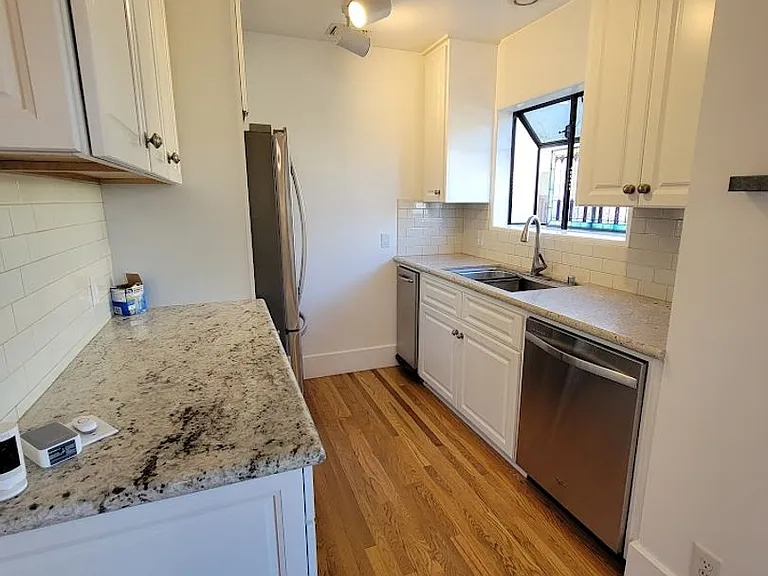 321 Grand Ave — Photo 17