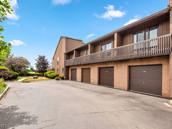 4th image of 261 Kingsberry Dr