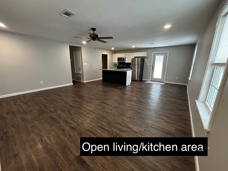 2423 S Chatfield Rd — Photo 3