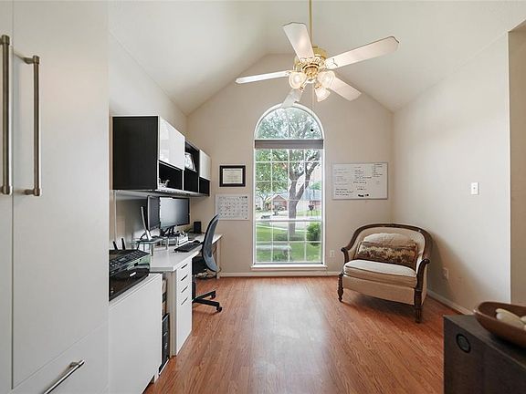 4th image of 5022 Lakeside Ct