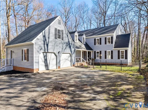 6024 Watch Harbour Rd, Midlothian, VA 23112