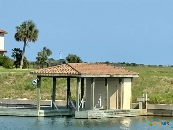 161 Venice Ct, Port O Connor, TX 77982