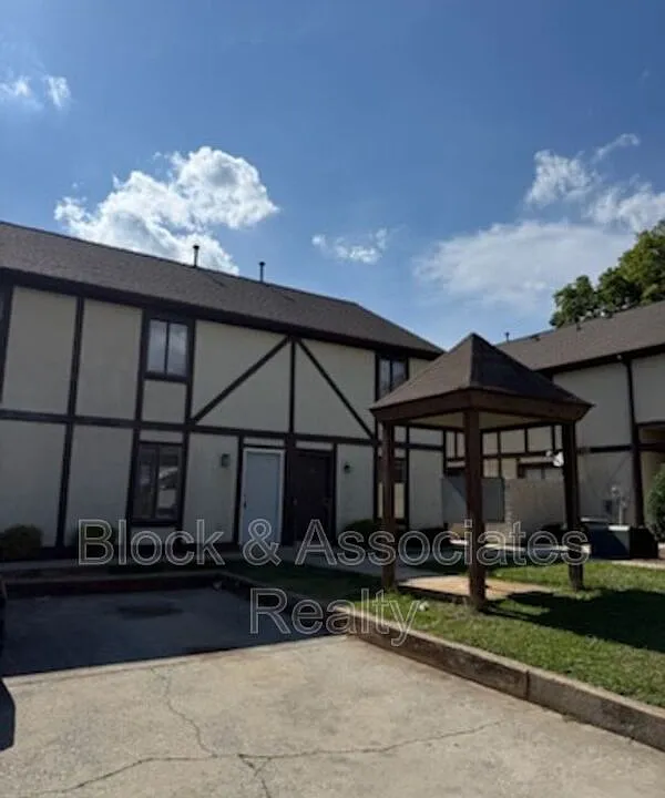605 Sunset Ave #7