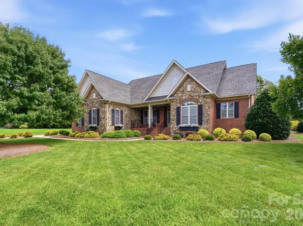 2712 Smith Field Dr, Monroe, NC 28110