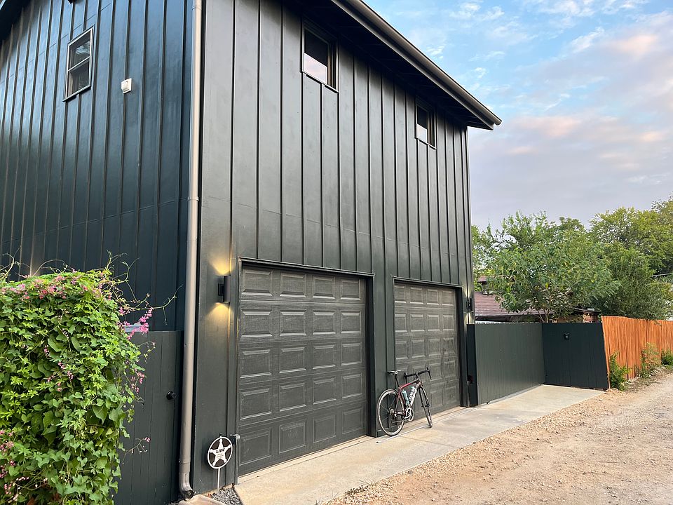 garage apartment with access from alley
