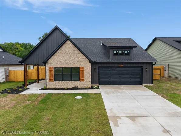 9017 Carson Way, Fort Smith, AR 72908