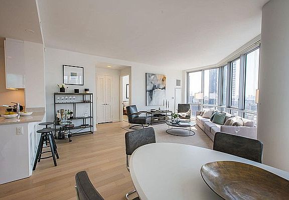 5th image of 160 Madison Ave APT 30G