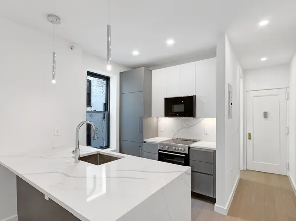 15 Wyckoff Street image 1 of 12