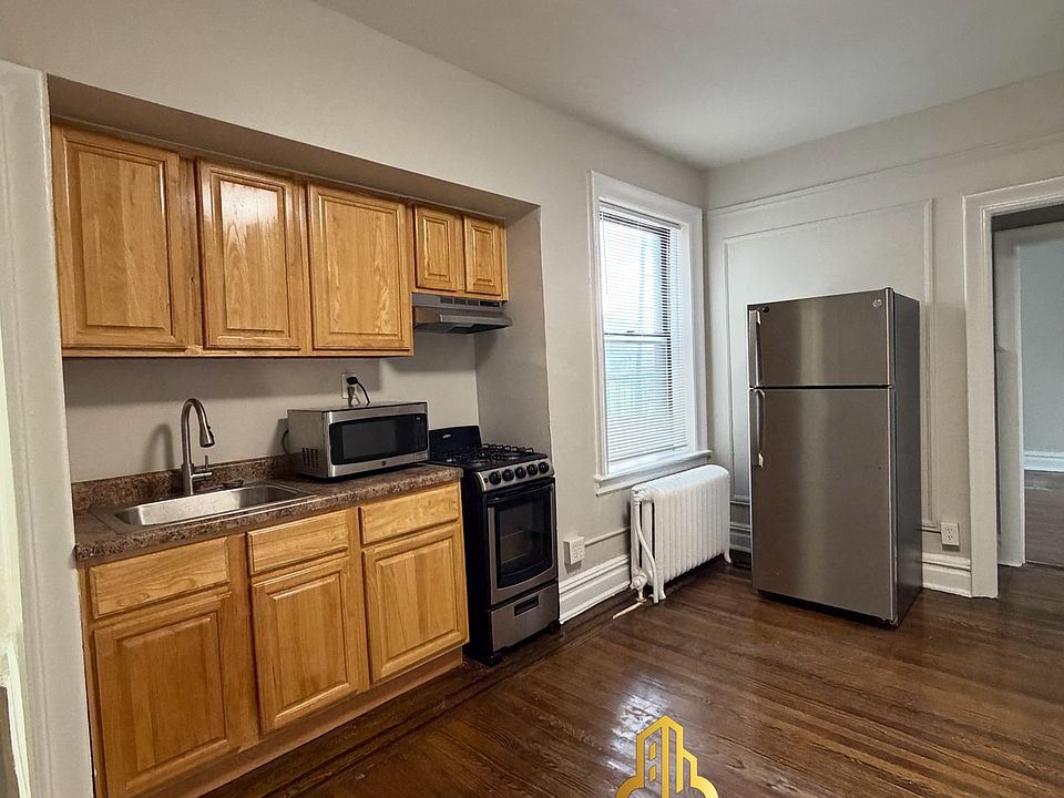 1st image of 18 Kensington Ave #5L