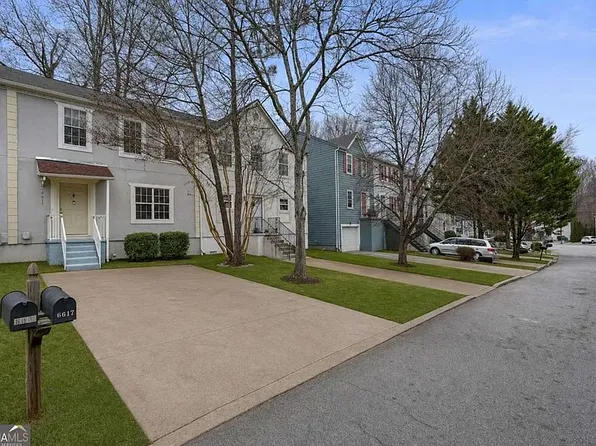 6617 Meadow Green Cir, Peachtree Corners, GA 30092
