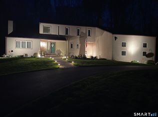 70 Pine Hollow Drive, Middlebury, CT 06762