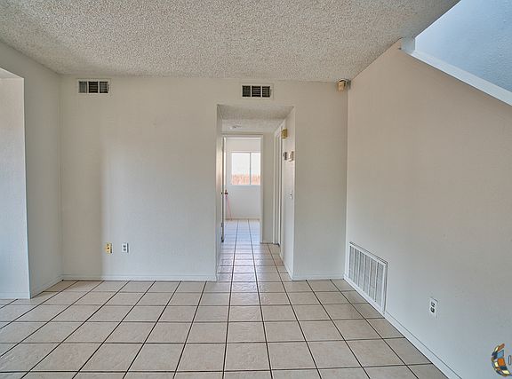 4th image of 157 Smoketree Dr