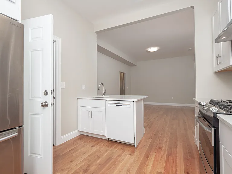 45 Crawford St #1 — Photo 20