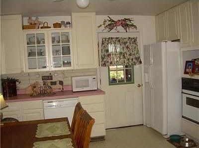 2nd image of 502 Everest Ave